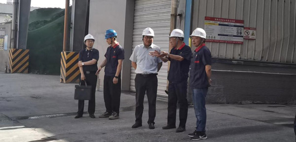 集團(tuán)公司黨委委員、股份公司黨委書記、總經(jīng)理蔣培進(jìn)到建材公司調(diào)研 集團(tuán)公司黨委委員、股份公司黨委書記、總經(jīng)理蔣培進(jìn)到建材公司調(diào)研