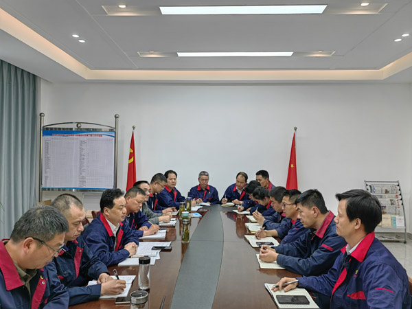 王壽良到第二建筑工程事業部調研 王壽良到第二建筑工程事業部調研